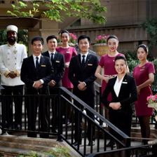 藍(lán)光進(jìn)化論 以“兩只手”卡位現(xiàn)代服務(wù)業(yè)，物業(yè)管理搶灘萬億級藍(lán)海市場