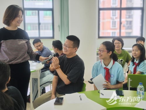 家校攜手，共育未來 記盧灣中學“繪家史·親子溝通”家庭教育開放日活動